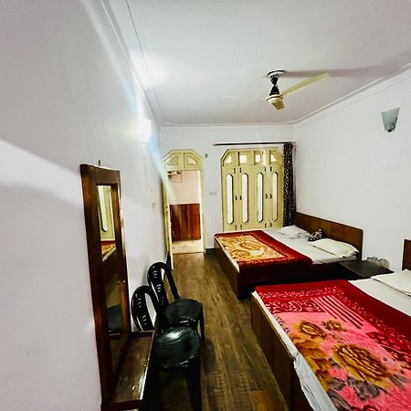 Inder Palace Barkot Екстериор снимка