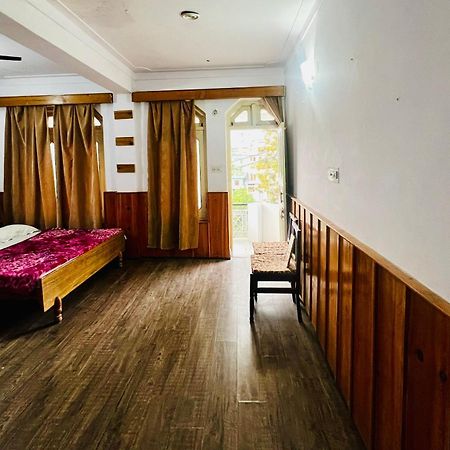 Inder Palace Barkot Екстериор снимка
